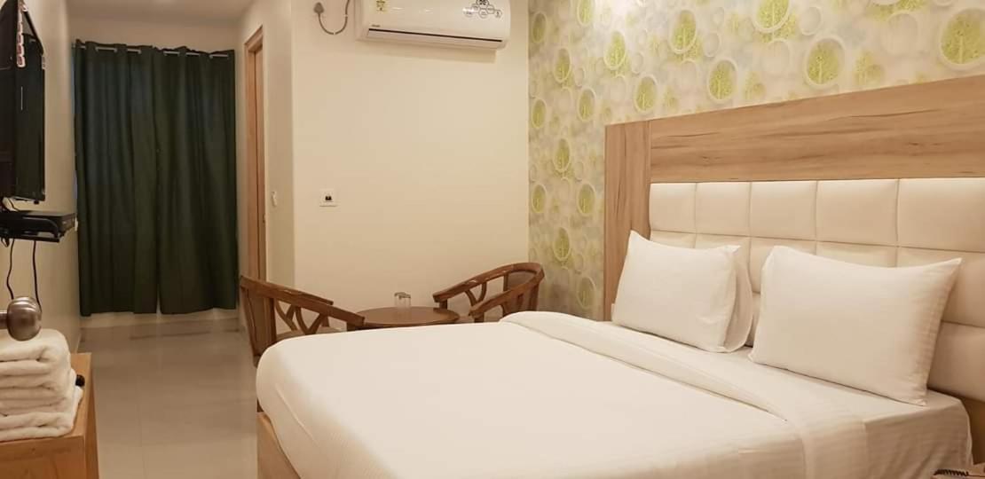 Messiy Hotel