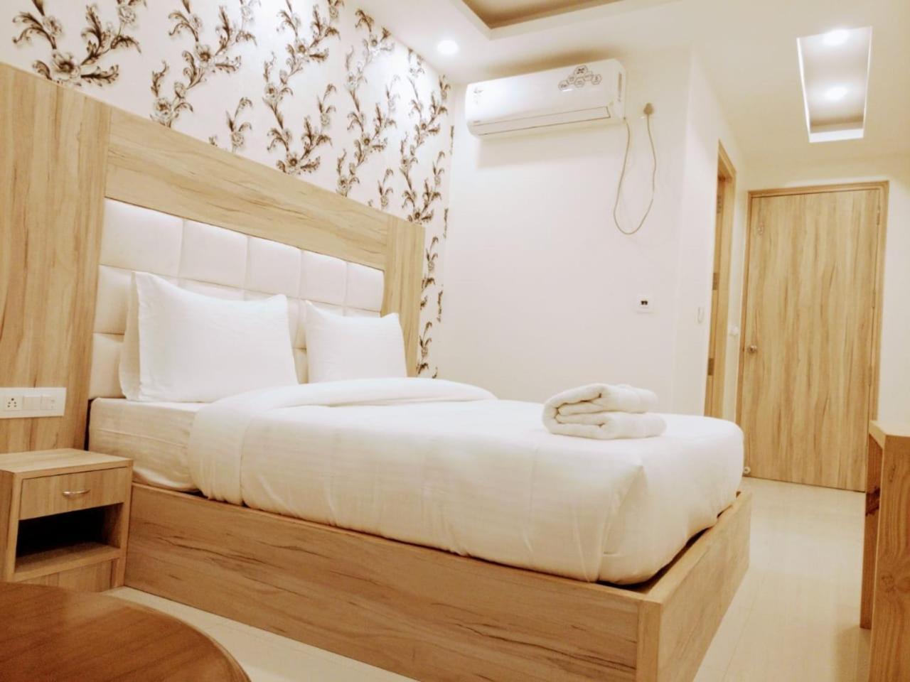 Messiy Hotel